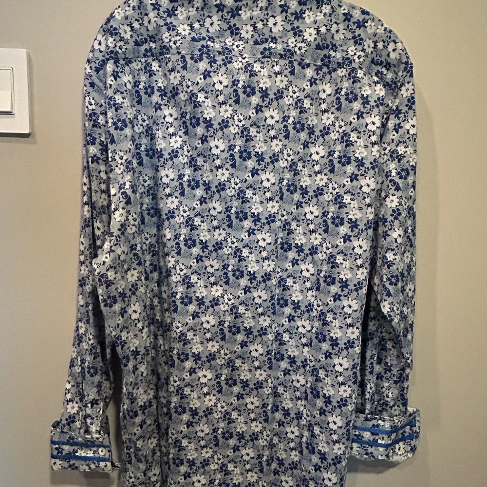 Robert Graham - Picture 4 of 4